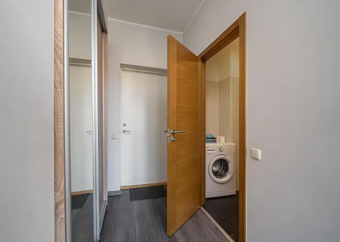 Grizinkalns With Free Parking ريغا